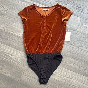 Jackson Rowe | NWT Velvet Leo Henley Bodysuit in Rust Orange Size XS